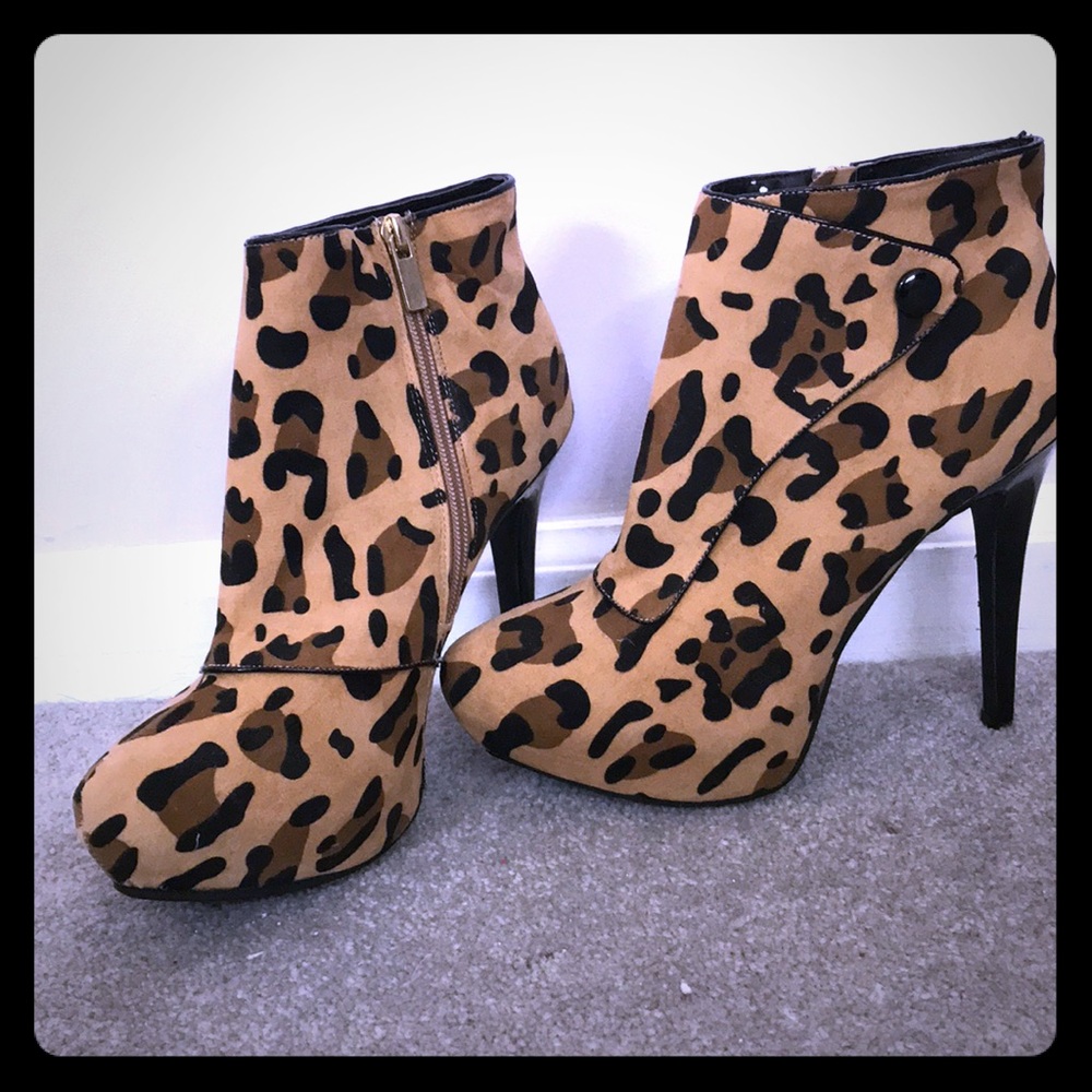 Cheetah heeled booties